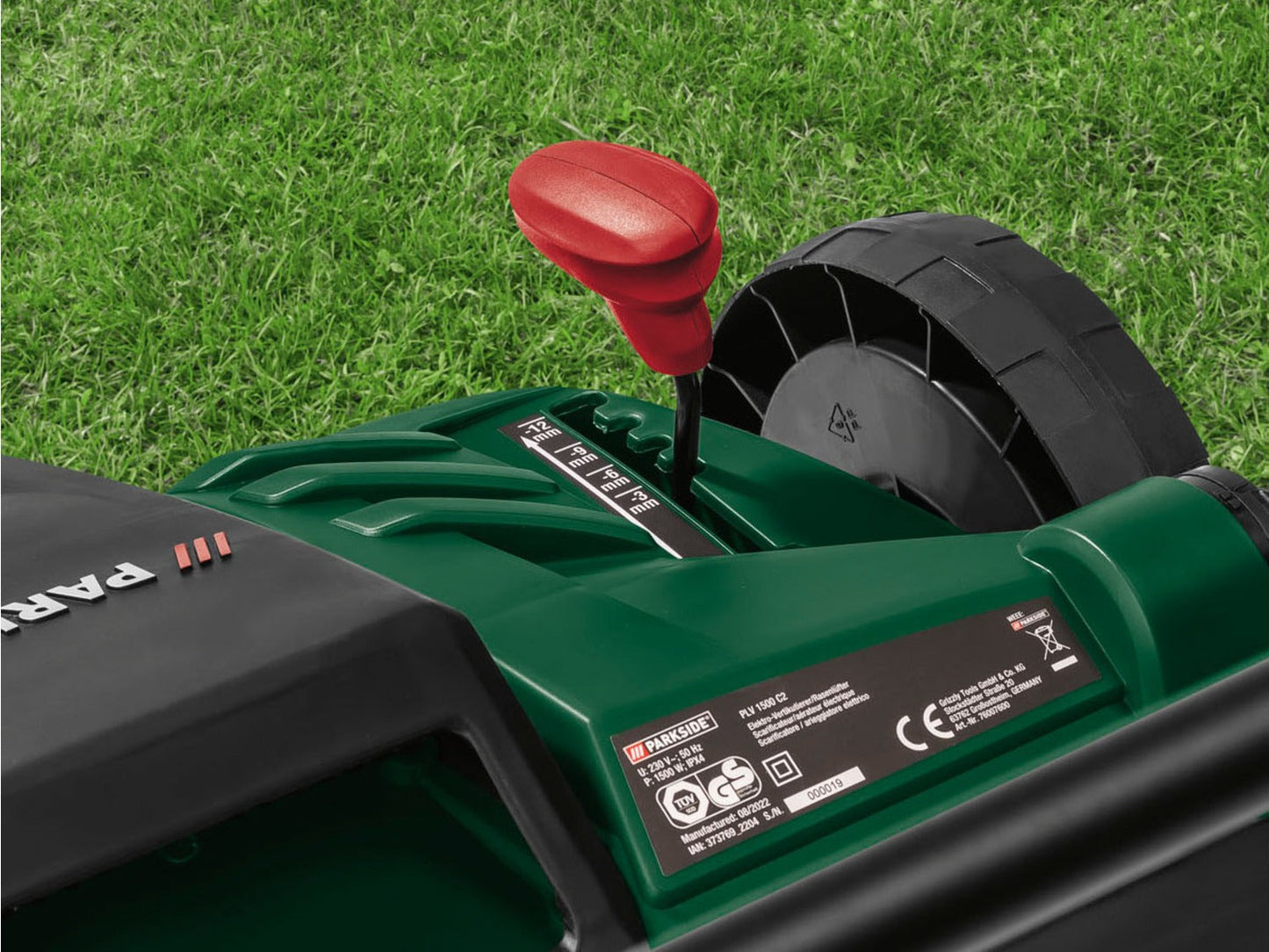 Scarificateur/aérateur de pelouse électrique 2 en 1 PLV 1500 C2, 1 500 W